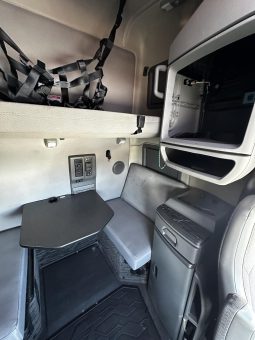 Used 2022 Volvo VNL64T760 Sleeper in Atlanta Georgia