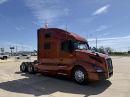 Used 2023 Volvo VNL64T860 Sleeper in Houston Texas
