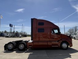Used 2023 Volvo VNL64T860 Sleeper in Houston Texas