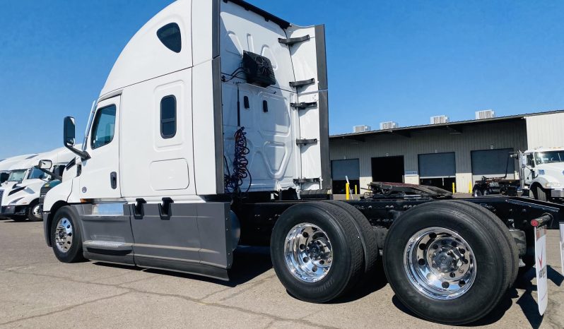
								Used 2021 Freightliner Cascadia 126 Sleeper in Phoenix Arizona full									