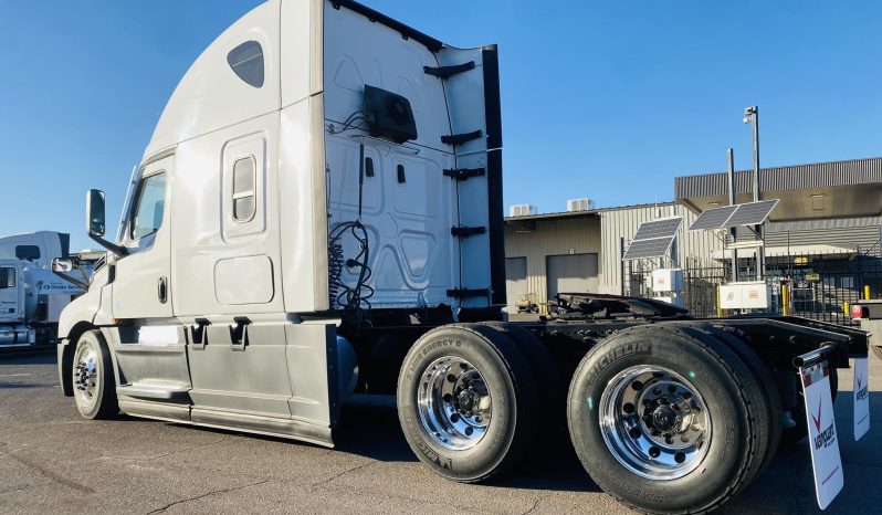 
								Used 2021 Freightliner Cascadia 126 Sleeper in Phoenix Arizona full									
