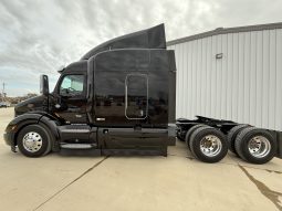 Used 2020 Peterbilt 579 Sleeper in Lowell Arkansas