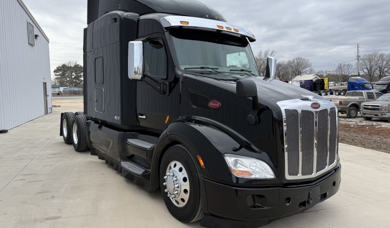 
								Used 2020 Peterbilt 579 Sleeper in Lowell Arkansas full									