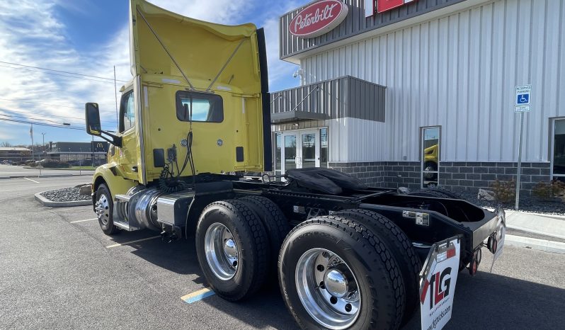
								Used 2021 Peterbilt 579 Day Cab in Evansville Indiana full									