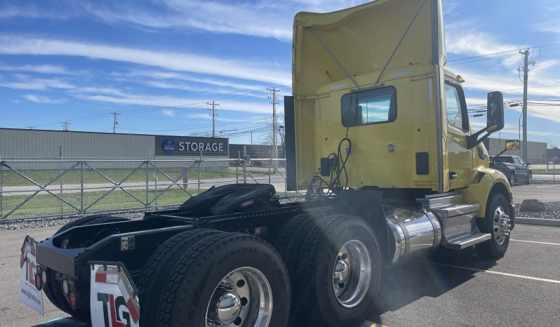 
								Used 2021 Peterbilt 579 Day Cab in Evansville Indiana full									