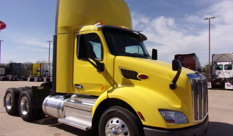 
								Used 2021 Peterbilt 579 Day Cab in Van Buren Arkansas full									