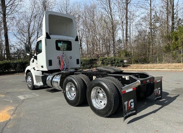 
								Used 2021 Peterbilt 579 Day Cab in Charlotte North Carolina full									