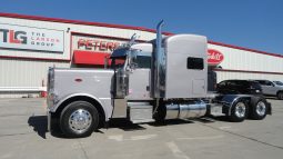 Used 2022 Peterbilt 389 Sleeper in O’Fallon Missouri