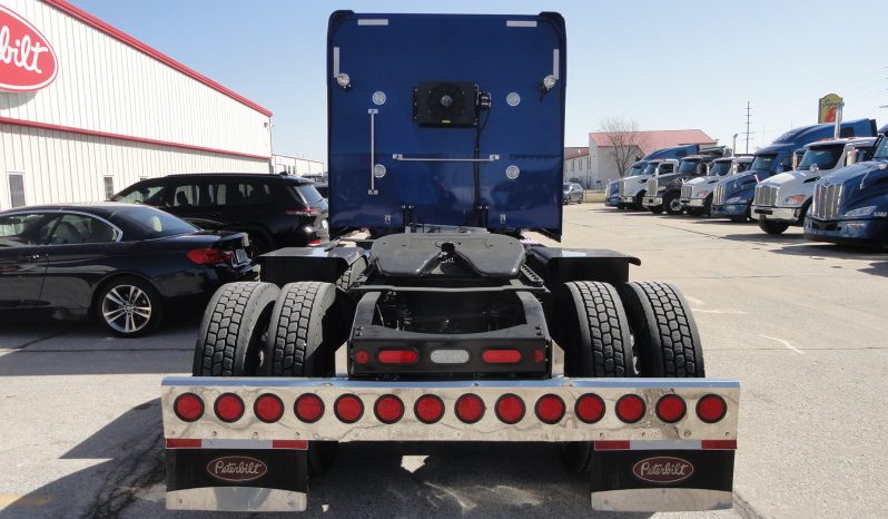 
								Used 2022 Peterbilt 389 Sleeper in O’Fallon Missouri full									