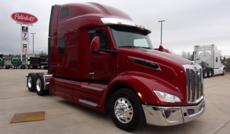 
								Used 2023 Peterbilt 579 Sleeper in Van Buren Arkansas full									