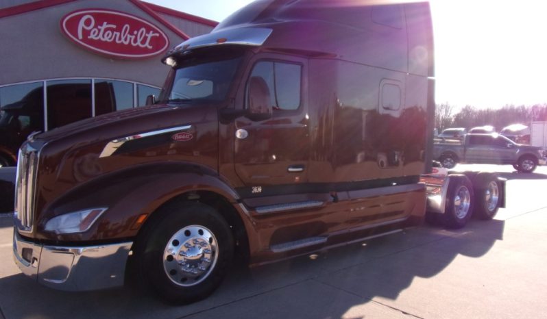 
								Used 2023 Peterbilt 579 Sleeper in Van Buren Arkansas full									
