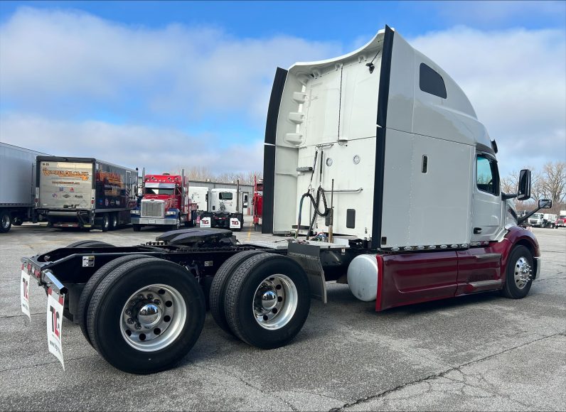 
								Used 2023 Peterbilt 579 Sleeper in Portage Indiana full									