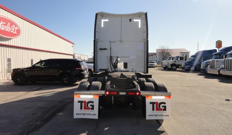 
								Used 2023 Peterbilt 579 Sleeper in O’Fallon Missouri full									