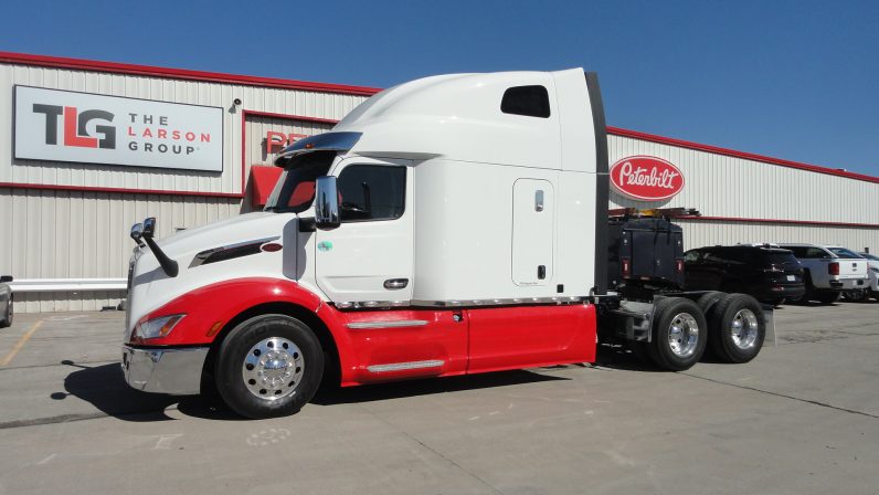 
								Used 2023 Peterbilt 579 Sleeper in O’Fallon Missouri full									