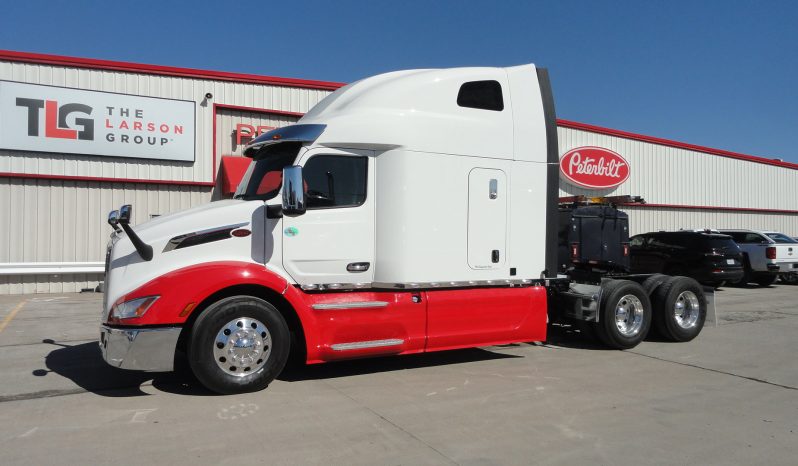 
								Used 2023 Peterbilt 579 Sleeper in O’Fallon Missouri full									