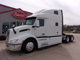 Used 2023 Peterbilt 579 Sleeper in Van Buren Arkansas