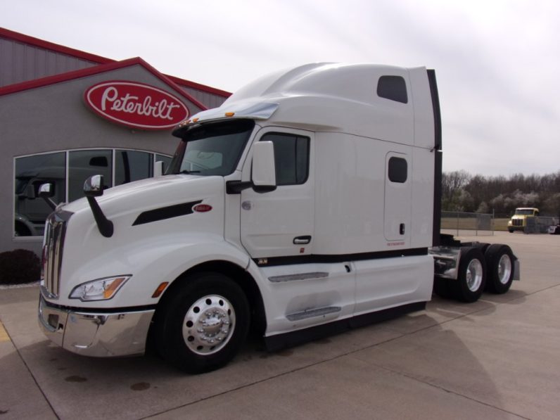 
								Used 2023 Peterbilt 579 Sleeper in Van Buren Arkansas full									