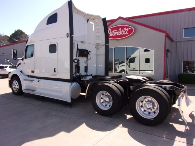 
								Used 2023 Peterbilt 579 Sleeper in Van Buren Arkansas full									