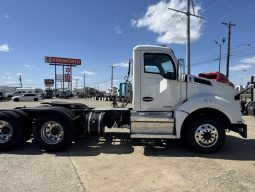 Used 2022 Kenworth T880 Day Cab in Dallas Texas