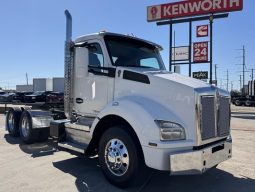 Used 2022 Kenworth T880 Day Cab in Dallas Texas