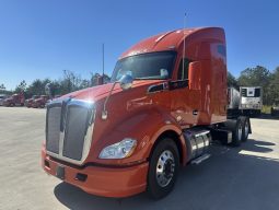 Used 2015 Kenworth T680 Sleeper in Gainesville Georgia