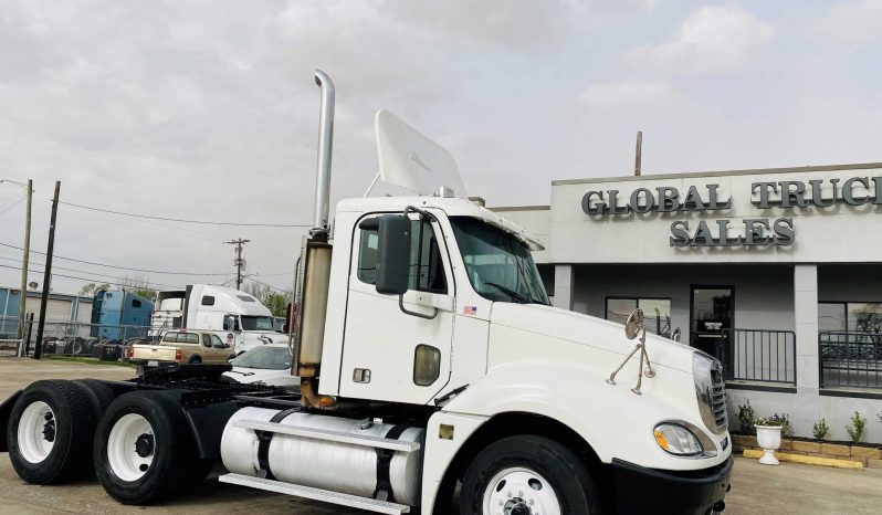 
								Used 2007 Freightliner COLUMBIA Day Cab in Houston Texas full									