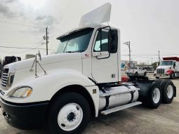 Used 2007 Freightliner COLUMBIA Day Cab in Houston Texas