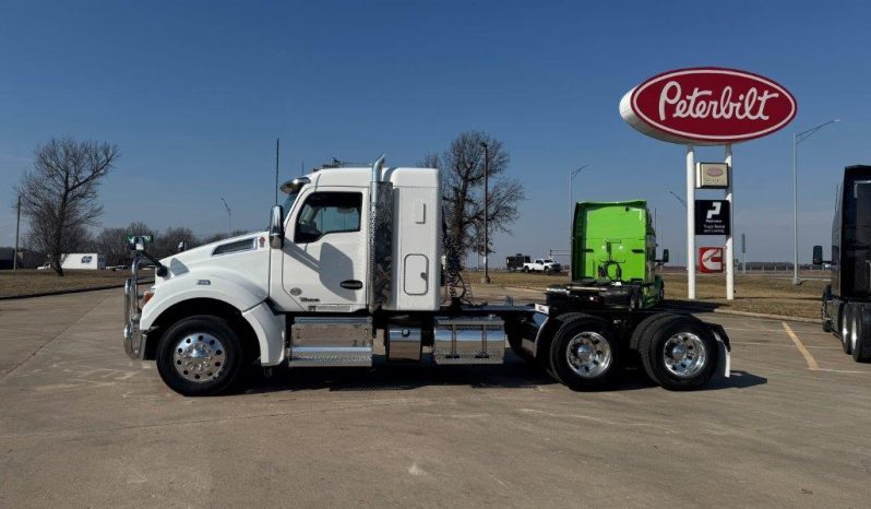 
								Used 2019 Kenworth T880 Sleeper in Strafford Missouri full									
