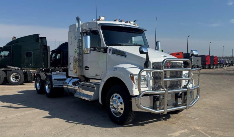 
								Used 2019 Kenworth T880 Sleeper in Strafford Missouri full									