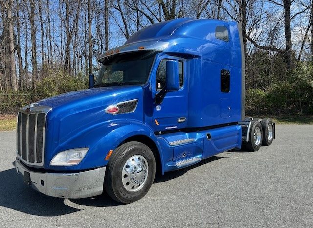 
								Used 2022 Peterbilt 579 Sleeper in Charlotte North Carolina full									