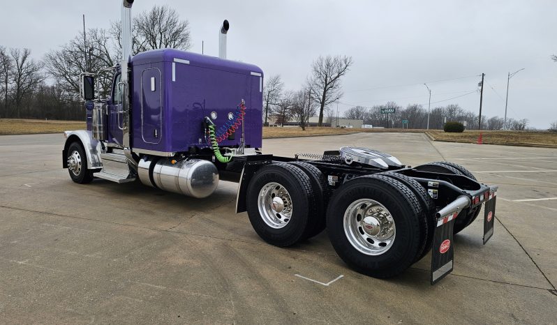 
								New 2024 Peterbilt 589 Sleeper in Strafford Missouri full									