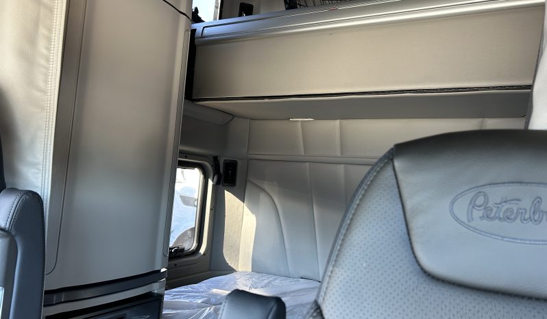 
								New 2025 Peterbilt 579 Sleeper in Greensboro North Carolina full									