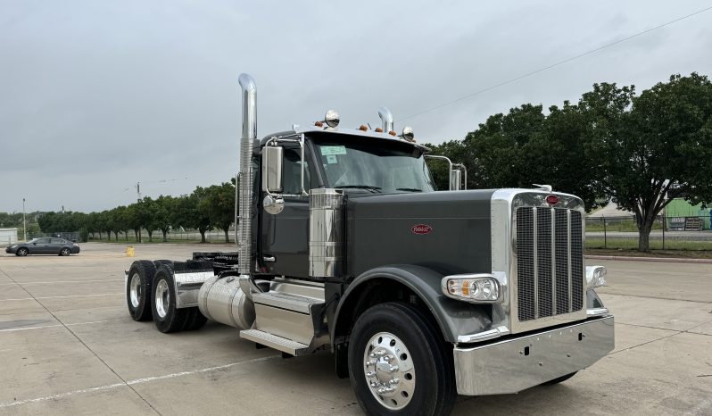 
								New 2025 Peterbilt 589 Day Cab in O’Fallon Missouri full									