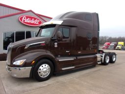 New 2025 Peterbilt 579 Sleeper in Van Buren Arkansas