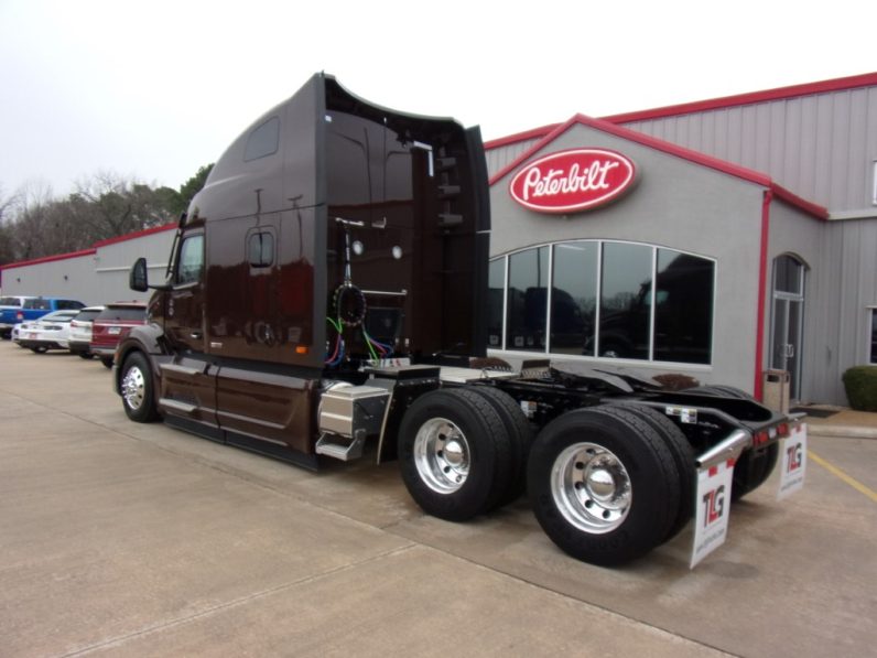 
								New 2025 Peterbilt 579 Sleeper in Van Buren Arkansas full									