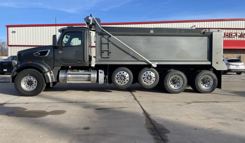 
								New 2025 Peterbilt 567 Dump Truck in O’Fallon Missouri full									