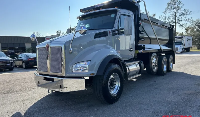 
								New 2025 Kenworth T880 Dump Truck in Tampa Florida full									