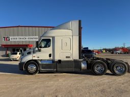 Used 2018 Freightliner Cascadia 113 Sleeper in Strafford Missouri