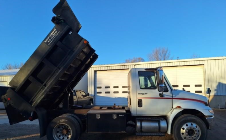 
								Used 2011 International DURASTAR 4300 Dump Truck in Fox Lake Illinois full									