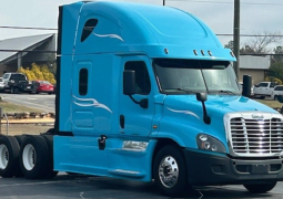 Used 2016 Freightliner Cascadia 125 Sleeper in McDonough Georgia