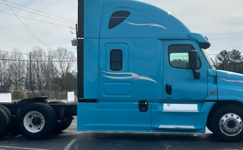 
								Used 2016 Freightliner Cascadia 125 Sleeper in McDonough Georgia full									