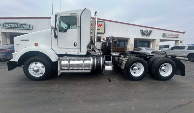 
								Used 2016 Kenworth T800 Day Cab in Oklahoma City oklahoma full									