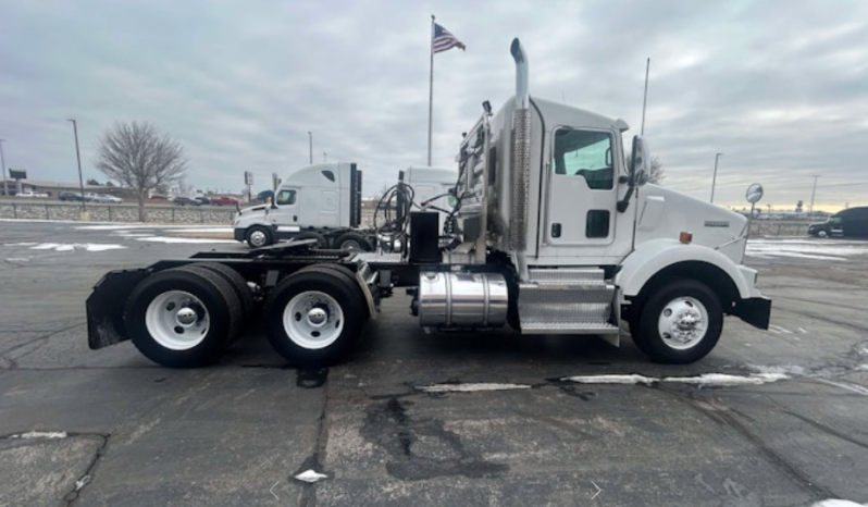 
								Used 2016 Kenworth T800 Day Cab in Oklahoma City oklahoma full									