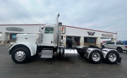 Used 2016 Peterbilt 389 Day Cab in Oklahoma City oklahoma