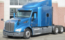 Used 2017 Peterbilt 579 Sleeper in Mattawan Míchigan