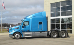 Used 2017 Peterbilt 579 Sleeper in Mattawan Míchigan