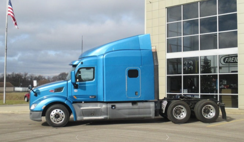 
								Used 2017 Peterbilt 579 Sleeper in Mattawan Míchigan full									