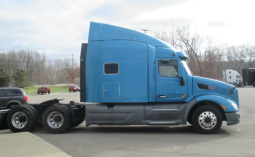 Used 2017 Peterbilt 579 Sleeper in Mattawan Míchigan