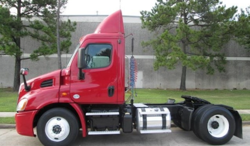 
								Used 2017 Freightliner Cascadia 113 Day Cab in Houston Texas full									