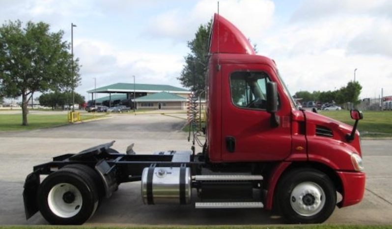 
								Used 2017 Freightliner Cascadia 113 Day Cab in Houston Texas full									